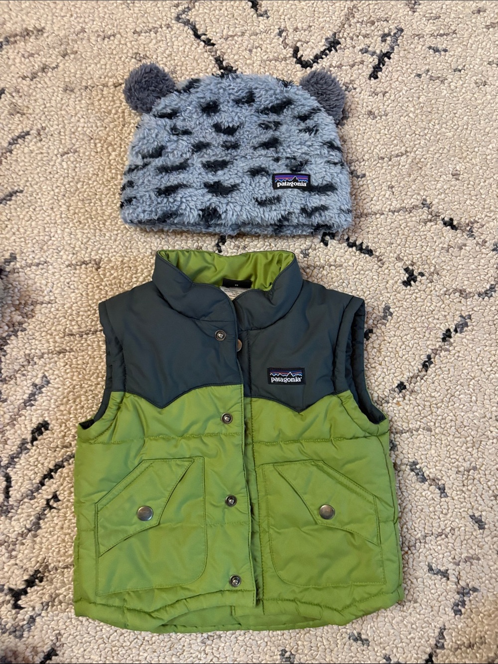 Patagonia Kids Green and Black Puffer Vest with Fuzzy Bear Beanie 12/18m